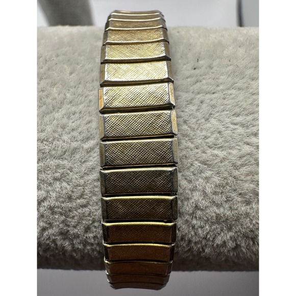 Seiko 2Y00-5029 Ladies Watch 17MM 6\